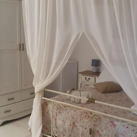 Dimora Feo Aparthotel 3*